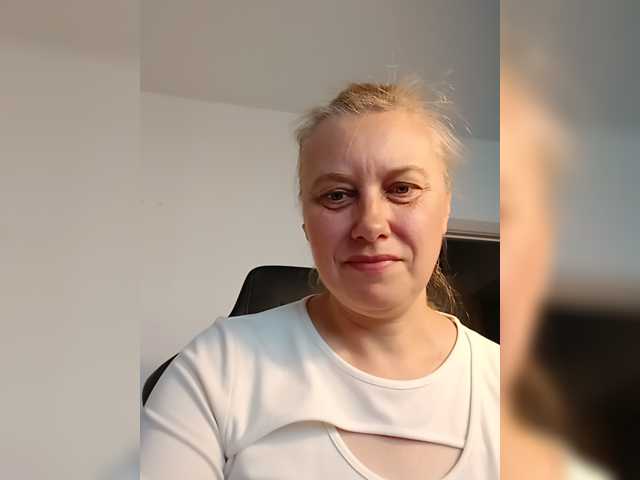 EfrosinyaRAY live cam on BongaCams