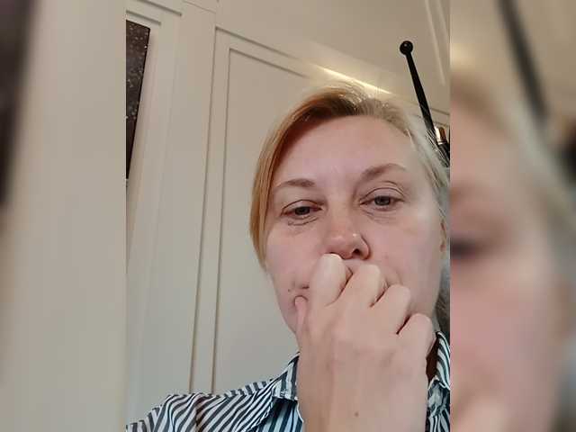 EfrosinyaRAY live cam preview