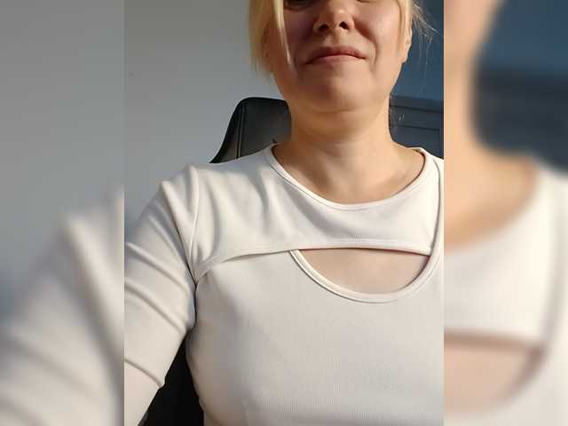 EfrosinyaRAY live cam on BongaCams