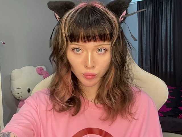 ShadowBarbie live cam on BongaCams