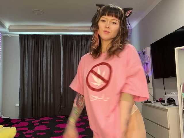 ShadowBarbie live cam on BongaCams
