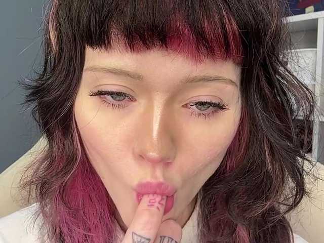 ShadowBarbie live cam on BongaCams