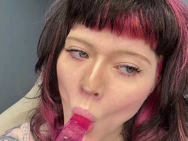 ShadowBarbie live cam preview