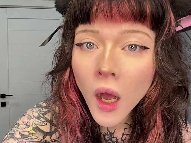 ShadowBarbie live cam on BongaCams