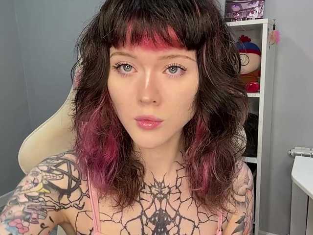 ShadowBarbie live cam on BongaCams