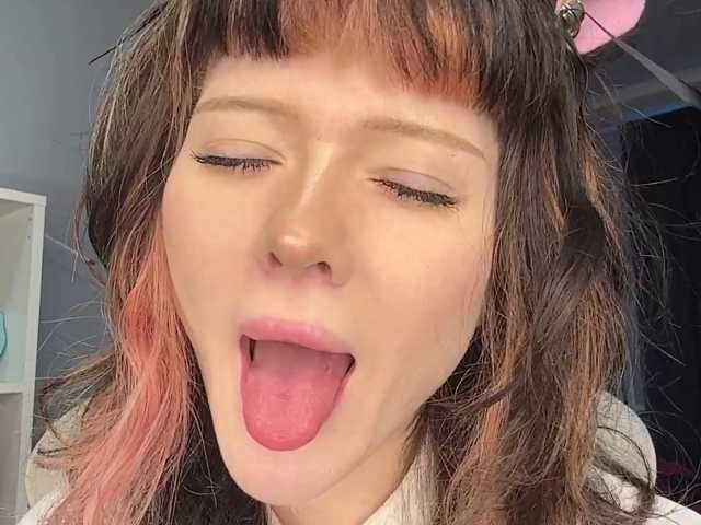 ShadowBarbie live cam on BongaCams