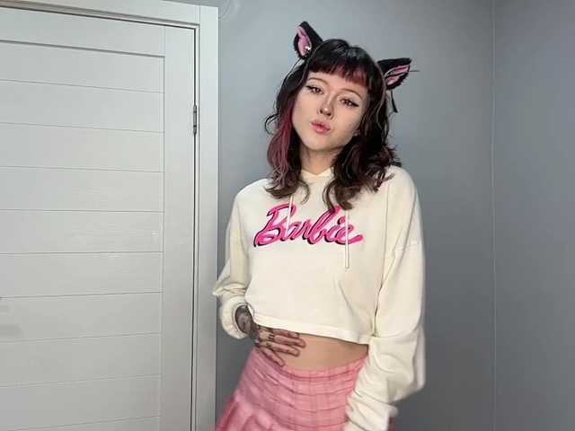 ShadowBarbie live cam on BongaCams