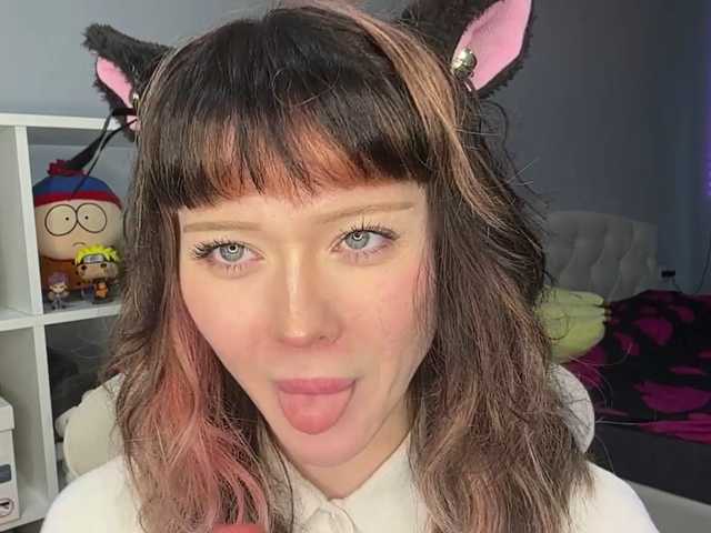 ShadowBarbie live cam on BongaCams