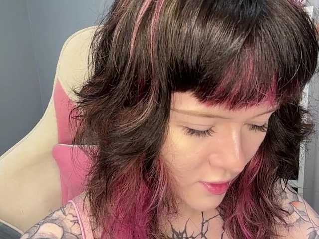 ShadowBarbie live cam on BongaCams
