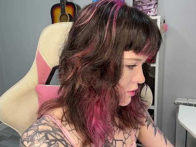 ShadowBarbie live cam on BongaCams