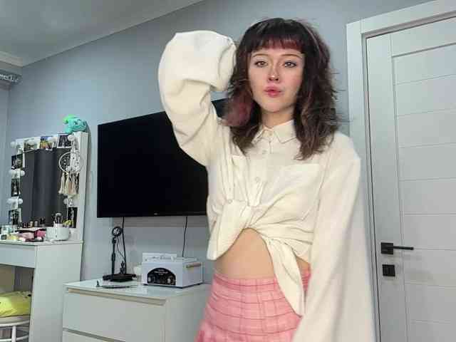 shadowbarbie's live room