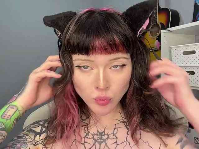 ShadowBarbie webcam