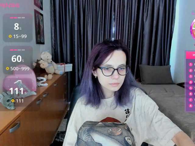 MiniLussiya live cam on BongaCams