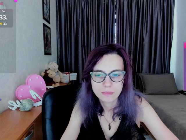 MiniLussiya, live now on BongaCams