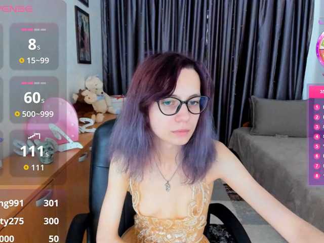 MiniLussiya, live now on BongaCams