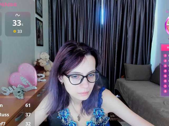 MiniLussiya live cam on BongaCams