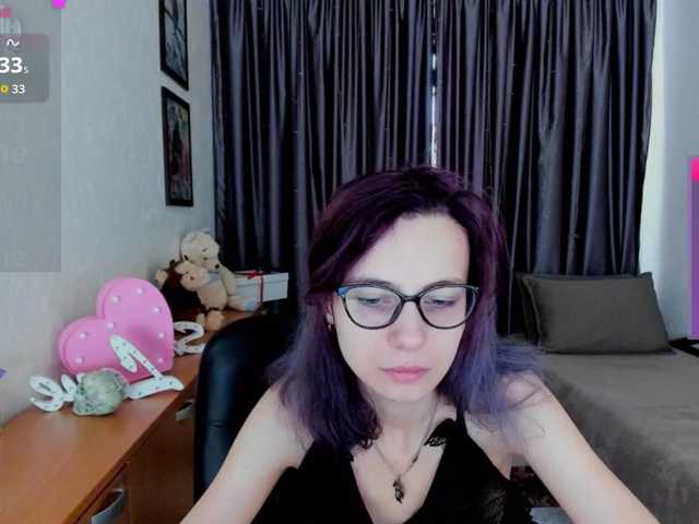 MiniLussiya, en vivo ahora en BongaCams