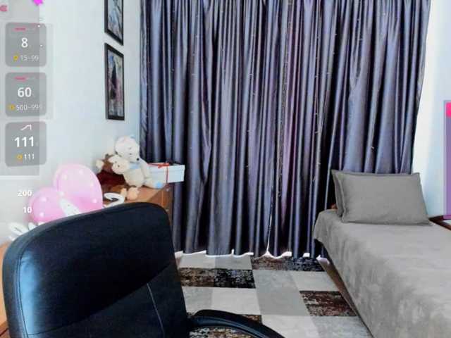 MiniLussiya live cam preview