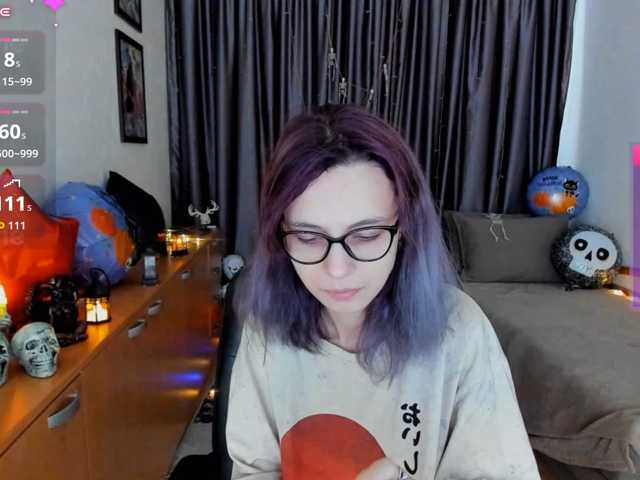MiniLussiya live cam on BongaCams