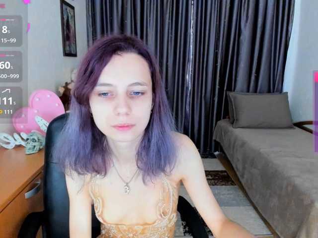 MiniLussiya live cam on BongaCams