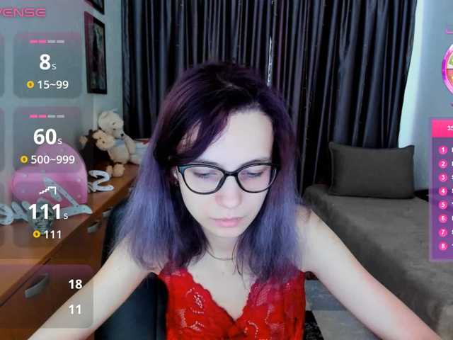 MiniLussiya, live now on BongaCams
