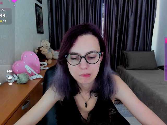 MiniLussiya, en vivo ahora en BongaCams