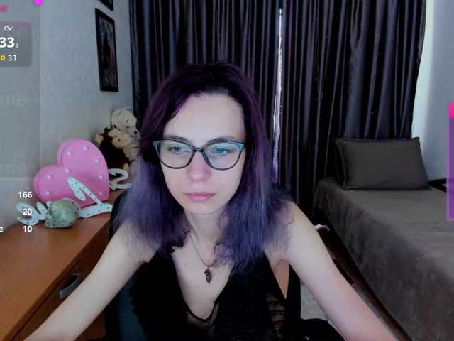 MiniLussiya, en vivo ahora en BongaCams