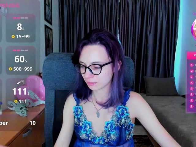 MiniLussiya live cam on BongaCams