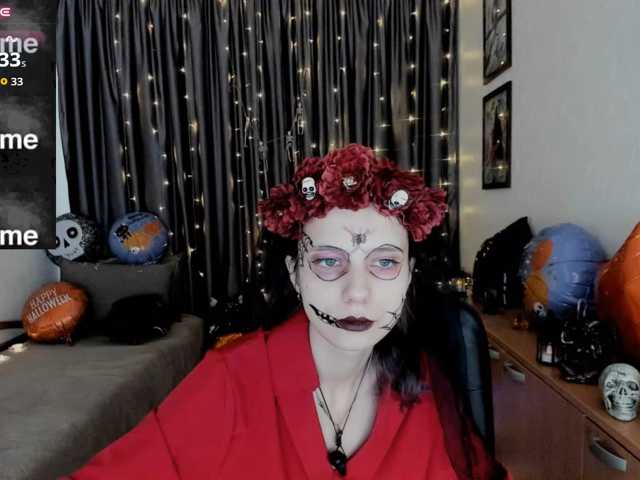 MiniLussiya live cam on BongaCams