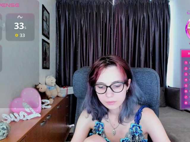 MiniLussiya live cam preview