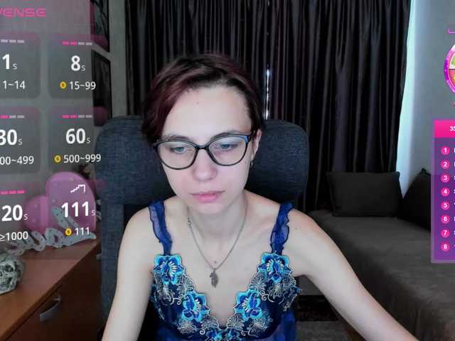 MiniLussiya live cam preview