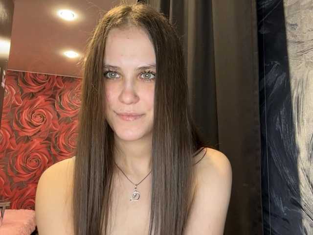 AudreaDede live cam