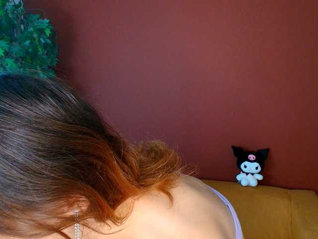 JuliaBlossom live cam on BongaCams