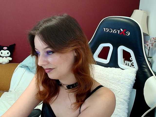 JuliaBlossom live cam on BongaCams