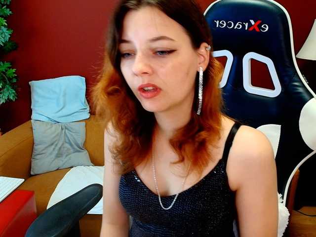 JuliaBlossom live cam on BongaCams