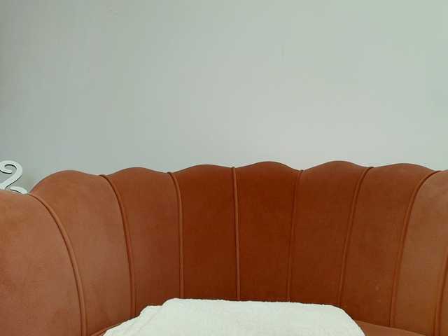 JuliaBlossom live cam on BongaCams