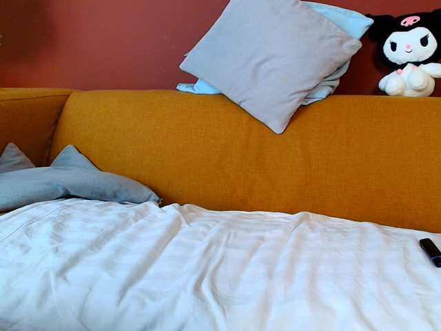 JuliaBlossom live cam on BongaCams