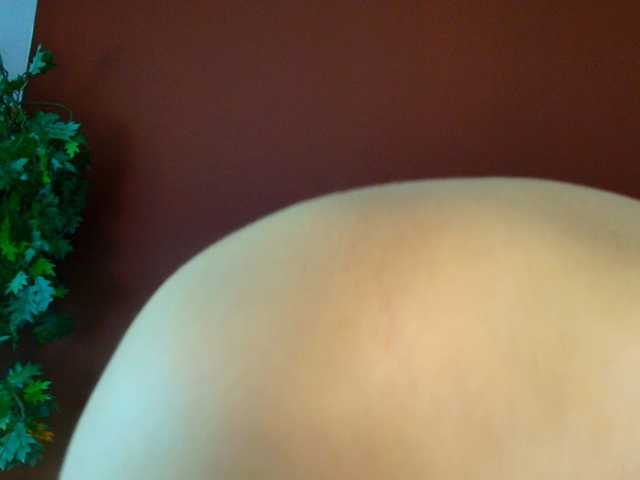 JuliaBlossom live cam on BongaCams