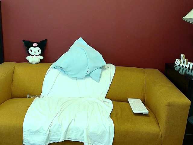 JuliaBlossom live cam on BongaCams