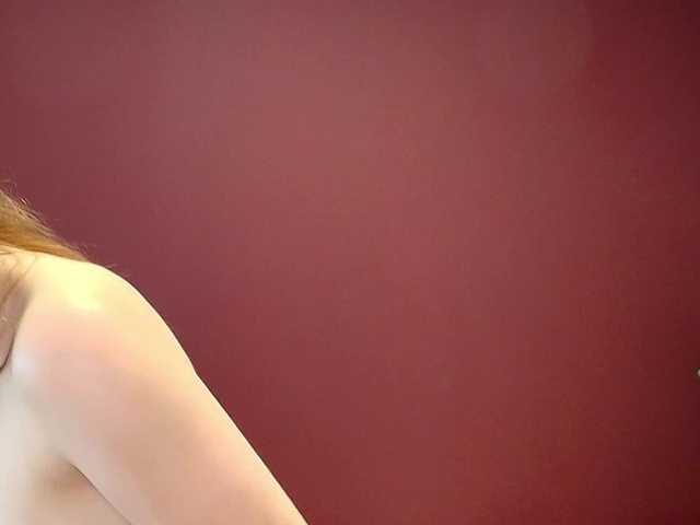 JuliaBlossom — live female cam