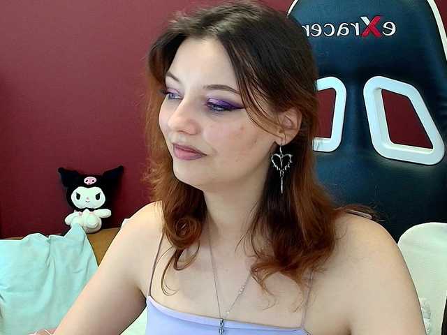JuliaBlossom live cam on BongaCams
