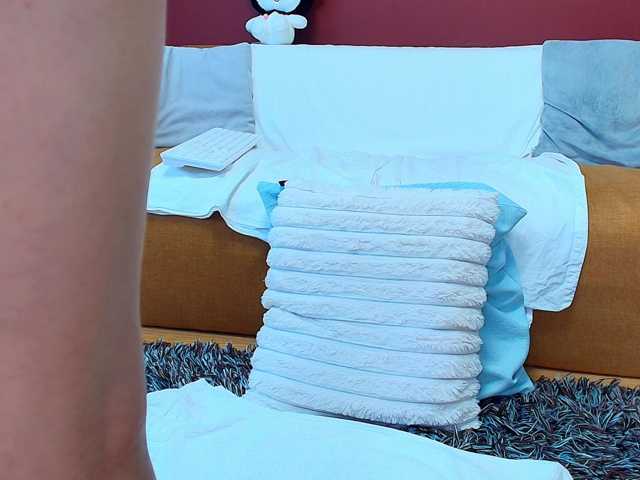 JuliaBlossom live cam on BongaCams