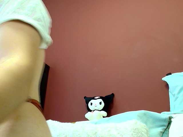 JuliaBlossom live cam on BongaCams