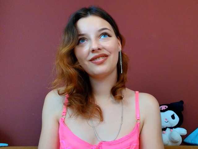 JuliaBlossom live cam on BongaCams