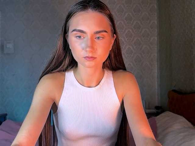 WhitleyClanin live cam preview