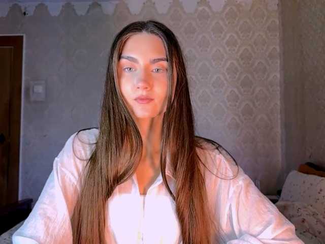 WhitleyClanin live cam preview