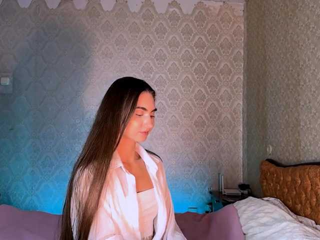 WhitleyClanin live cam on BongaCams