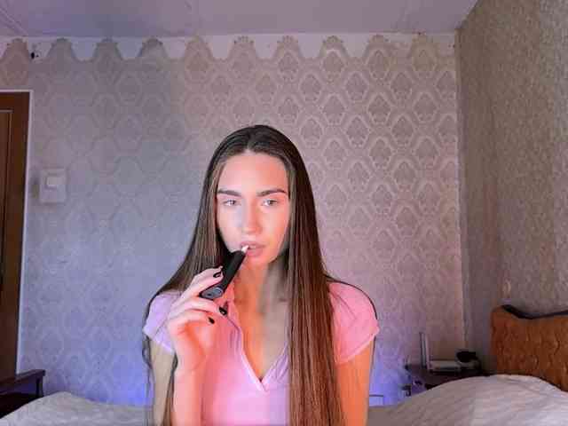 WhitleyClanin webcam
