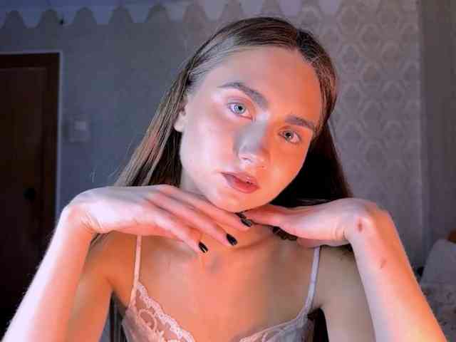 WhitleyClanin webcam