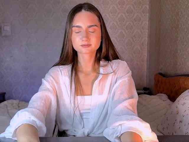 WhitleyClanin webcam